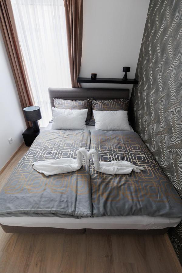 Villa Bauhaus Wellness Apartman Fsz. 1 Siófok Buitenkant foto