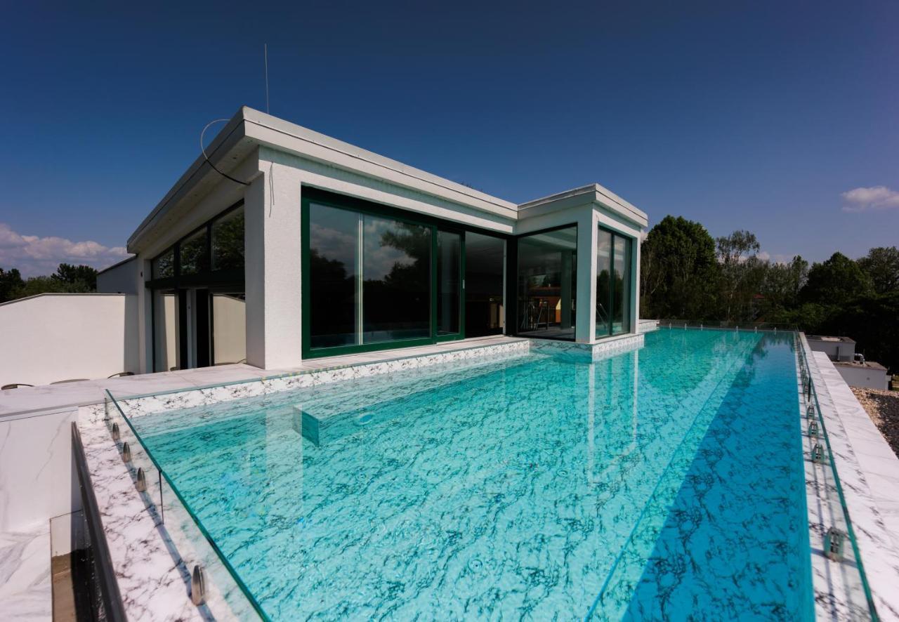 Villa Bauhaus Wellness Apartman Fsz. 1 Siófok Buitenkant foto